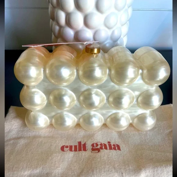 ❗️SOLD❗️Cult Gaia Bubble Pearl Acrylic Clutch - Picture 2 of 7